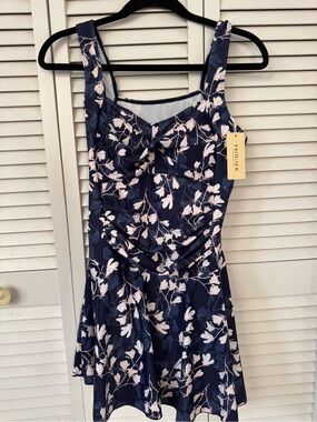 NWT Ekouaer Swim Dress One Piece Bathing Suit Skirted Swimsuits  S-Large